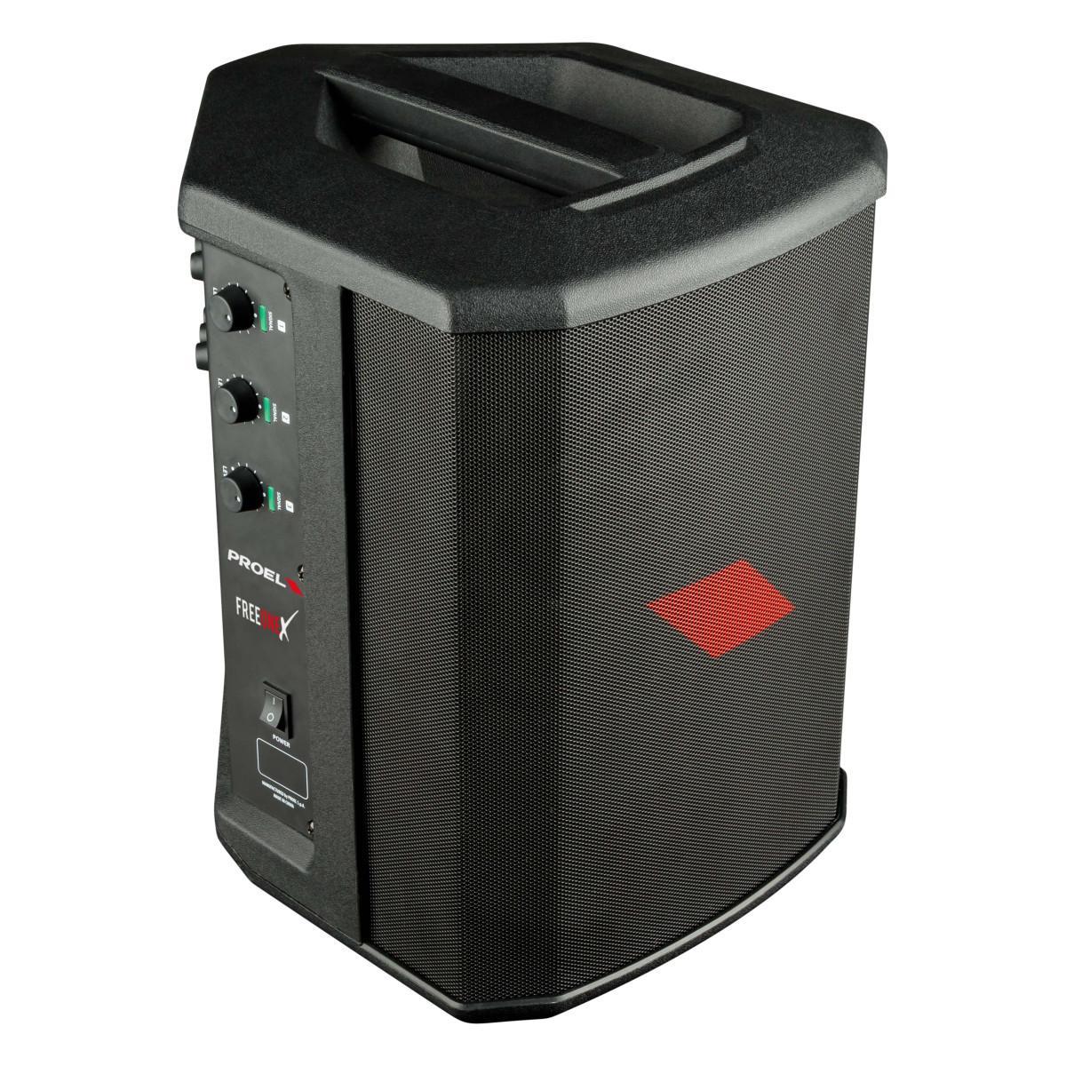 PROEL FreeOneX Diffusore Wireless Bluetooth 1 Vista frontale di un sistema audio portatile Proel FreeOneX, con un design compatto e maniglia integrata sulla parte superiore.