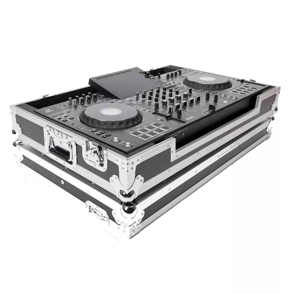 Magma DJ-Controller Case XDJ-AZ 1 Flight case Magma aperto con controller DJ Pioneer XDJ-XZ montato all’interno.