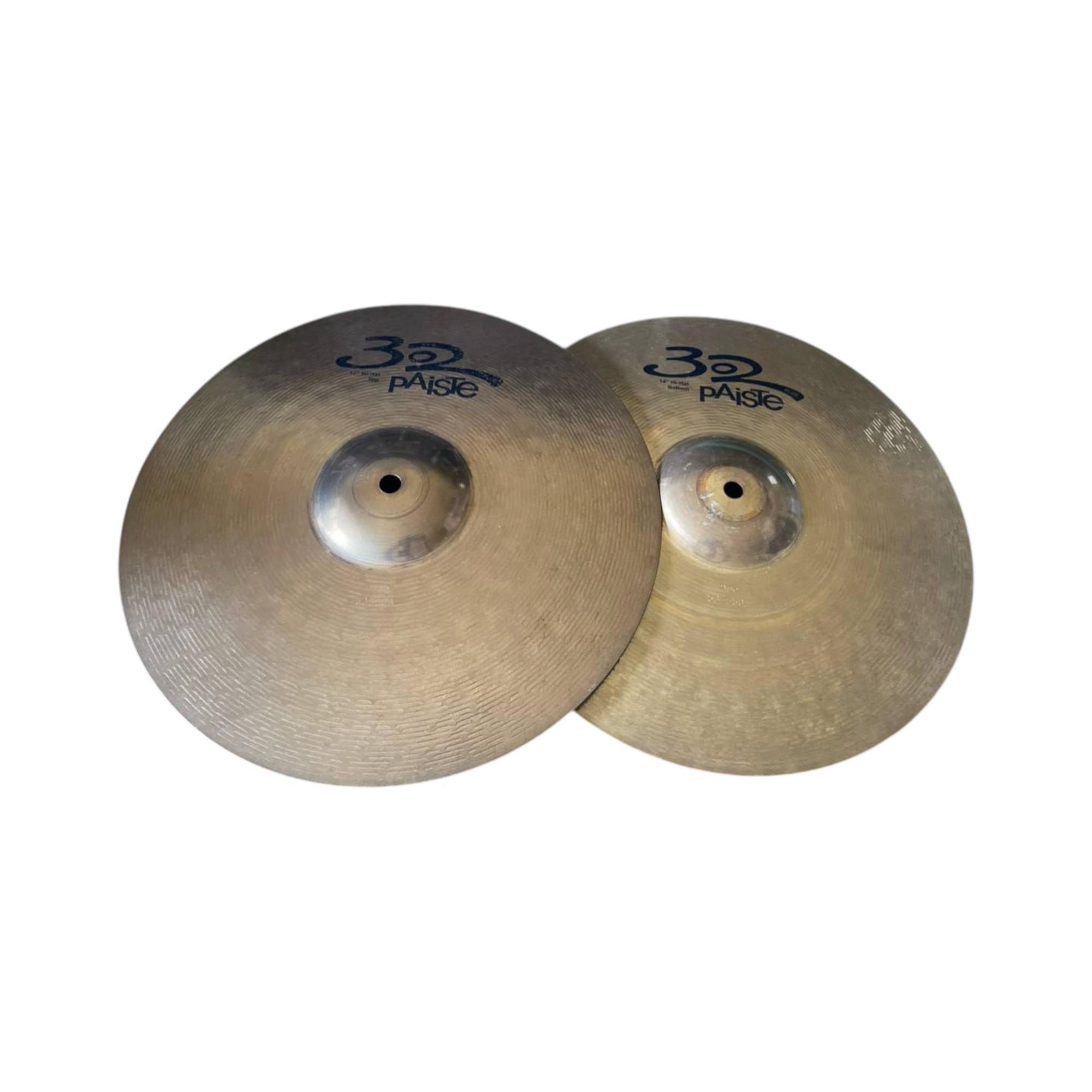 Paiste 302 Hi-Hat 14" USATO 1 Coppia di piatti Paiste 302 Hi-Hat da 14 pollici sovrapposti, con logo visibile in alto