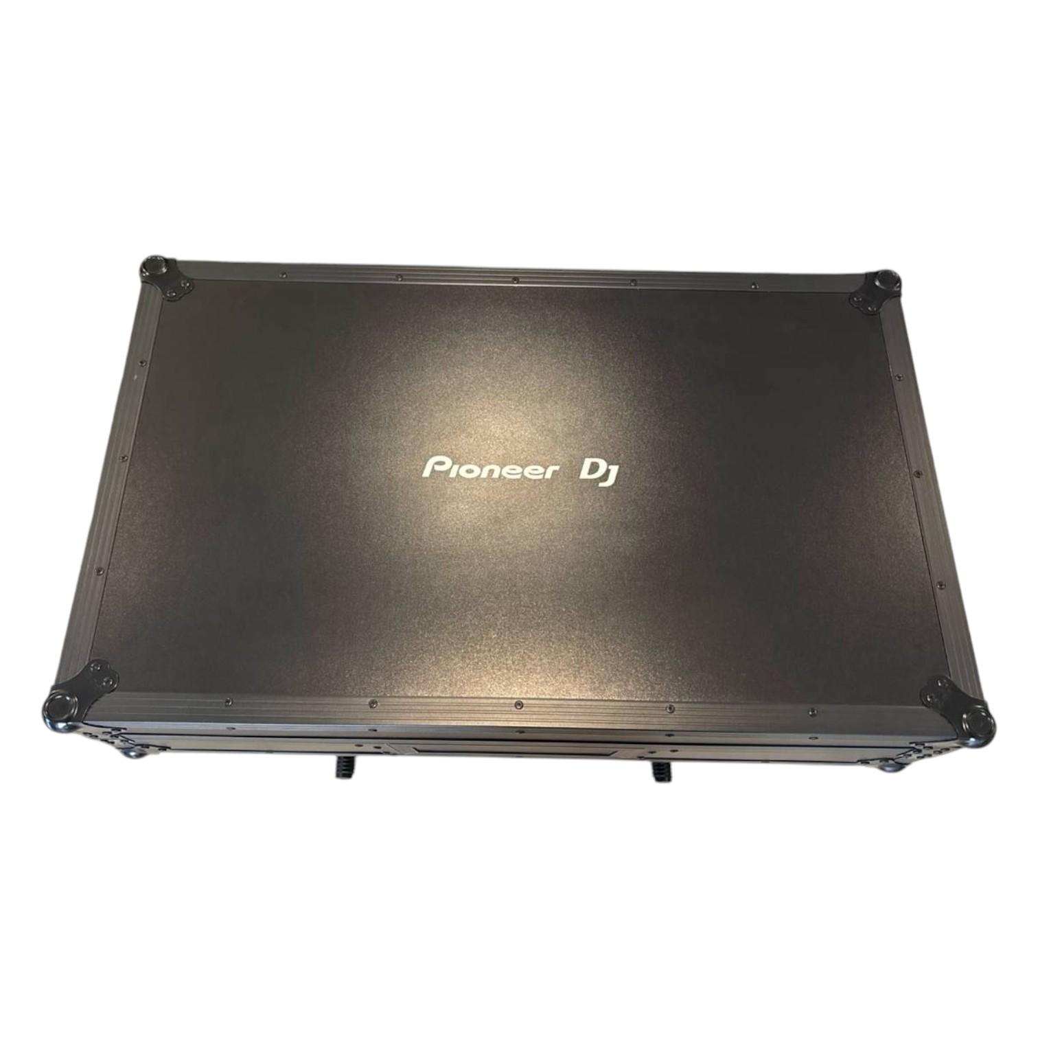 Zomo Flightcase P-XDJ-XZ NSE 1 Flight case Pioneer DJ con logo sul coperchio, profili in alluminio e angolari rinforzati
