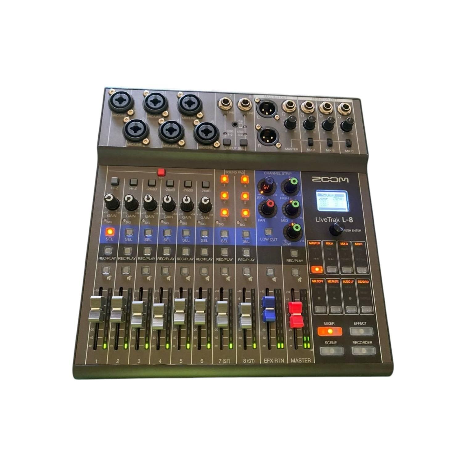 Zoom LiveTrak L-8 Usato 1 Mixer Zoom LiveTrak L-8 con ingressi XLR, fader, display e controlli per canali audio