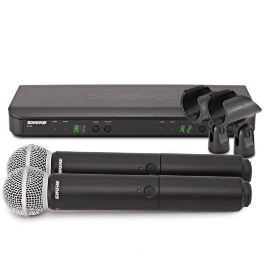 Sistema wireless Shure BLX288/SM58 con ricevitore BLX88, due microfoni palmari SM58 e supporti